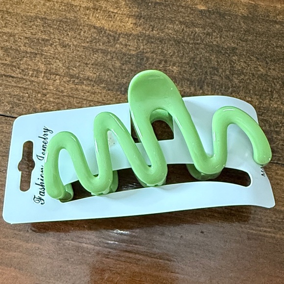 Accessories - Green Squiggle Hair Clip